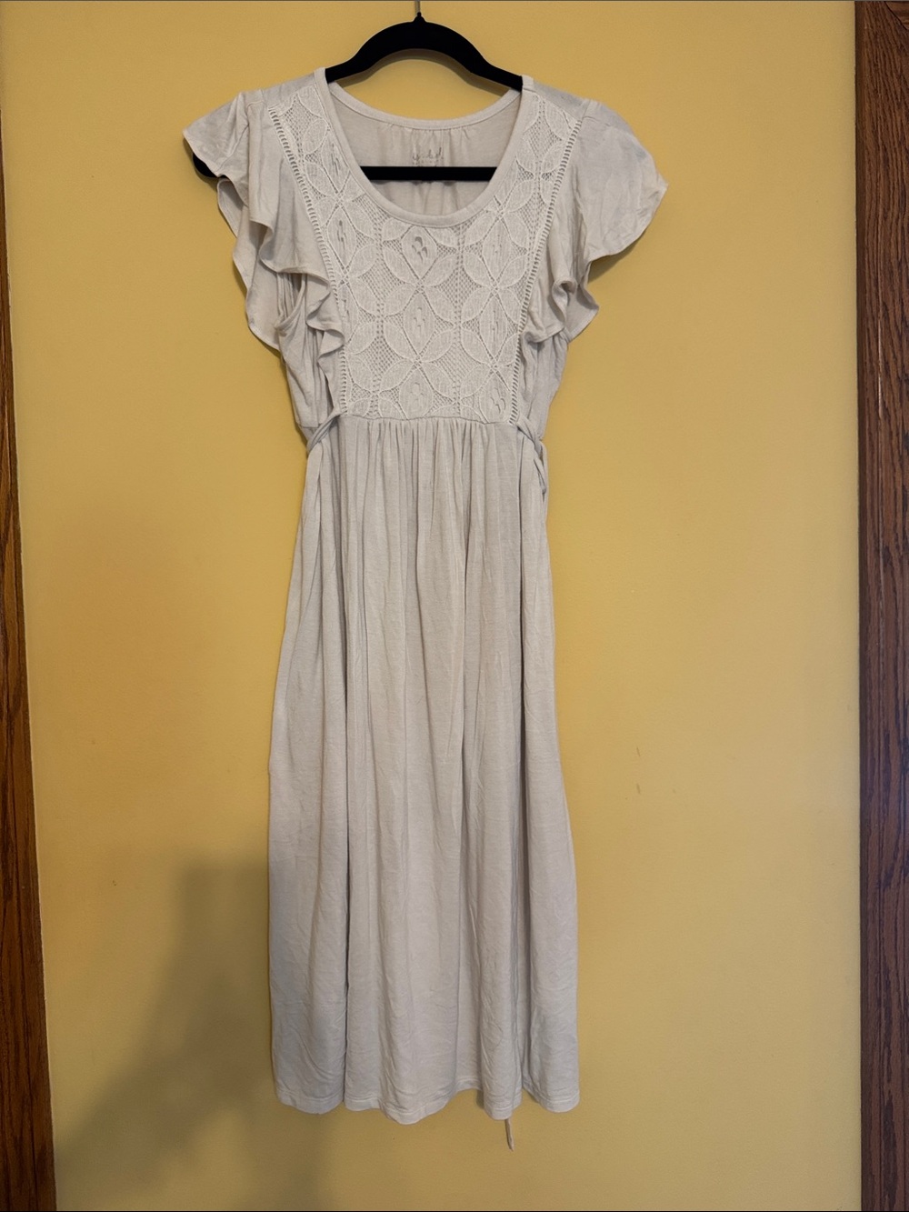 Isabel Maternity by Ingrid & Isabel Cream Crochet-Yoke Flutter Maxi Dress